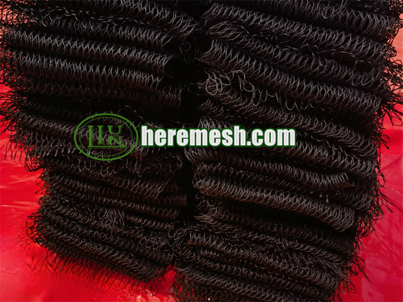 Oxidized black steel cable mesh